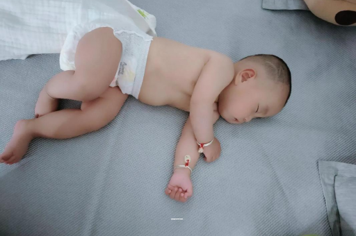 明港四个月宝宝不爱笑